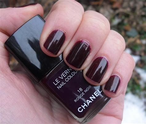 chanel le vernis longwear nail colour rouge noir 18|chanel particuliere nail polish.